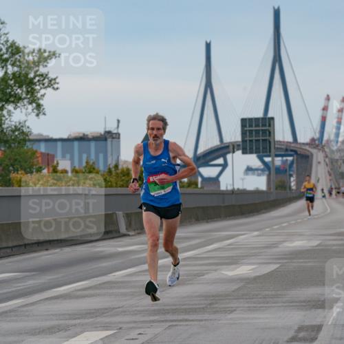 03.10.2025 - Köhlbrandbrückenlauf Michael Burmester http://msf.ph/oto/9159120 03.10.2025 15:37:44 Position 3  meine-sportfotos.de