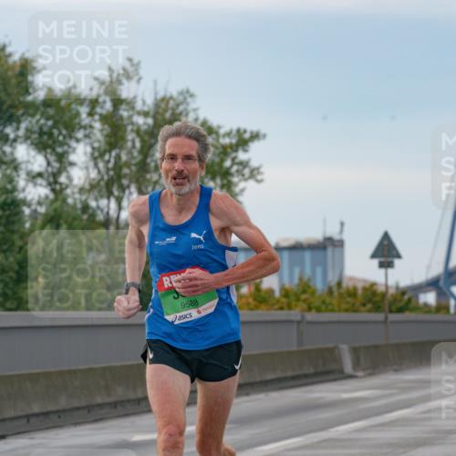 03.10.2025 - Köhlbrandbrückenlauf Michael Burmester http://msf.ph/oto/9159125 03.10.2025 15:37:46 Position 3 9588 meine-sportfotos.de