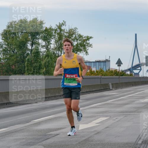 03.10.2025 - Köhlbrandbrückenlauf Michael Burmester http://msf.ph/oto/9159127 03.10.2025 15:38:08 Position 3 8871 meine-sportfotos.de