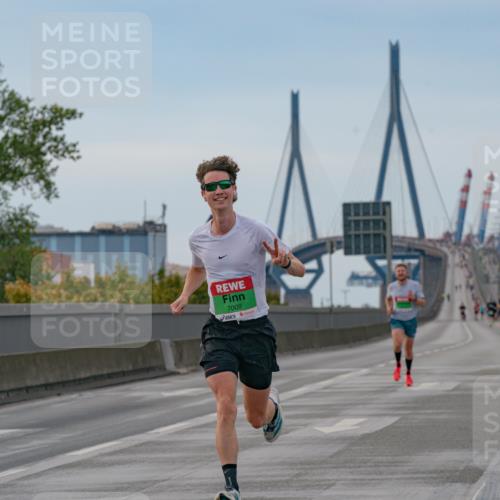03.10.2025 - Köhlbrandbrückenlauf Michael Burmester http://msf.ph/oto/9159134 03.10.2025 15:38:35 Position 3 7009 meine-sportfotos.de