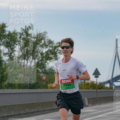 03.10.2025 - Köhlbrandbrückenlauf Michael Burmester http://msf.ph/oto/9159136 03.10.2025 15:38:37 Position 3 7009 meine-sportfotos.de
