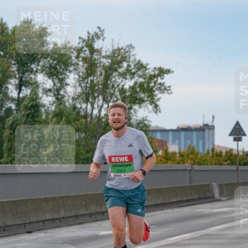 03.10.2025 - Köhlbrandbrückenlauf Michael Burmester http://msf.ph/oto/9159140 03.10.2025 15:38:45 Position 3 7011 meine-sportfotos.de