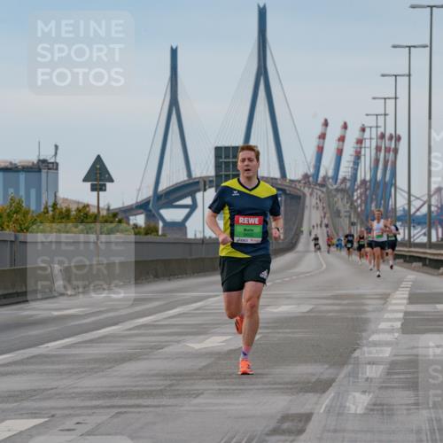 03.10.2025 - Köhlbrandbrückenlauf Michael Burmester http://msf.ph/oto/9159141 03.10.2025 15:38:48 Position 3 9662, 12, 5 meine-sportfotos.de