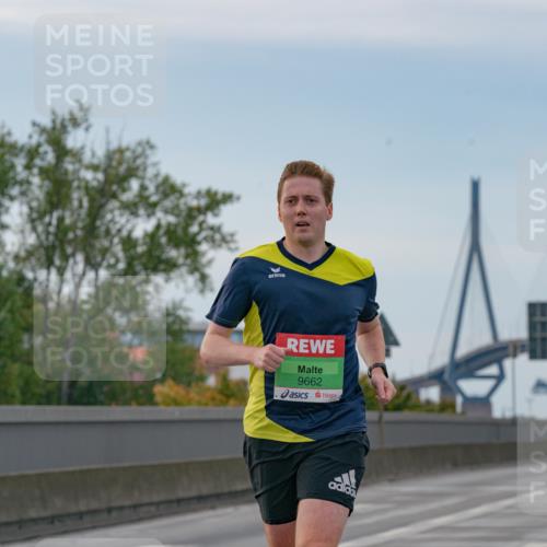 03.10.2025 - Köhlbrandbrückenlauf Michael Burmester http://msf.ph/oto/9159146 03.10.2025 15:38:51 Position 3 9662 meine-sportfotos.de