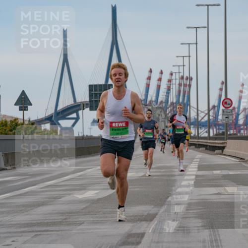 03.10.2025 - Köhlbrandbrückenlauf Michael Burmester http://msf.ph/oto/9159151 03.10.2025 15:39:07 Position 3 9617, 12, 5 meine-sportfotos.de