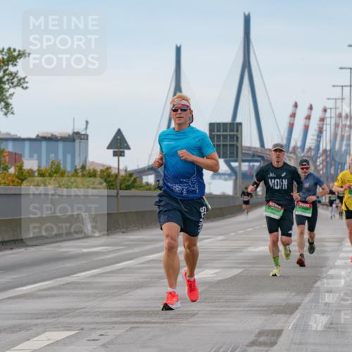 03.10.2025 - Köhlbrandbrückenlauf Michael Burmester http://msf.ph/oto/9159170 03.10.2025 15:39:30 Position 3  meine-sportfotos.de