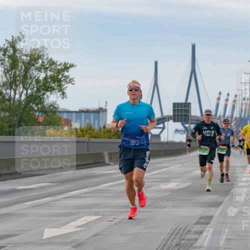 03.10.2025 - Köhlbrandbrückenlauf Michael Burmester http://msf.ph/oto/9159173 03.10.2025 15:39:31 Position 3  meine-sportfotos.de