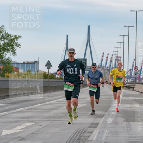 03.10.2025 - Köhlbrandbrückenlauf Michael Burmester http://msf.ph/oto/9159177 03.10.2025 15:39:34 Position 3 9549 meine-sportfotos.de