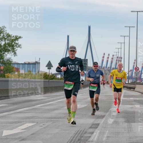 03.10.2025 - Köhlbrandbrückenlauf Michael Burmester http://msf.ph/oto/9159178 03.10.2025 15:39:34 Position 3 9549 meine-sportfotos.de