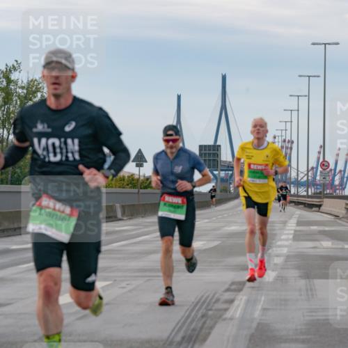 03.10.2025 - Köhlbrandbrückenlauf Michael Burmester http://msf.ph/oto/9159182 03.10.2025 15:39:36 Position 3  meine-sportfotos.de