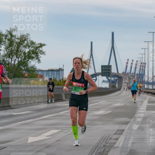 03.10.2025 - Köhlbrandbrückenlauf Michael Burmester http://msf.ph/oto/9159216 03.10.2025 15:40:15 Position 3 96, 7250, 9564 meine-sportfotos.de