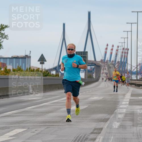 03.10.2025 - Köhlbrandbrückenlauf Michael Burmester http://msf.ph/oto/9159219 03.10.2025 15:40:24 Position 3  meine-sportfotos.de