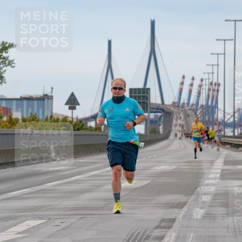 03.10.2025 - Köhlbrandbrückenlauf Michael Burmester http://msf.ph/oto/9159220 03.10.2025 15:40:25 Position 3  meine-sportfotos.de