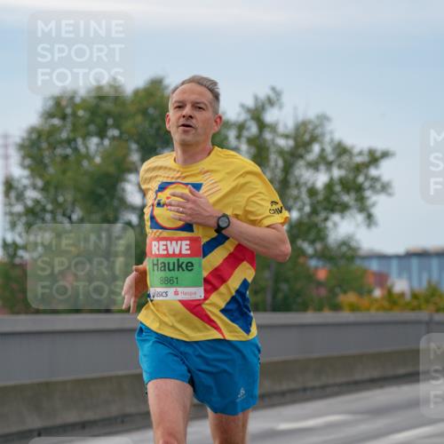 03.10.2025 - Köhlbrandbrückenlauf Michael Burmester http://msf.ph/oto/9159228 03.10.2025 15:40:41 Position 3 8861, 4 meine-sportfotos.de