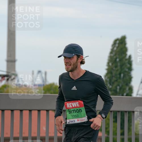 03.10.2025 - Köhlbrandbrückenlauf Michael Burmester http://msf.ph/oto/9159230 03.10.2025 15:40:44 Position 3 7050 meine-sportfotos.de