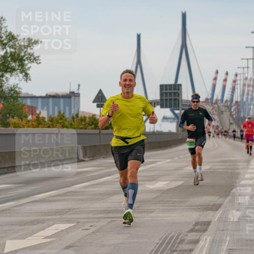 03.10.2025 - Köhlbrandbrückenlauf Michael Burmester http://msf.ph/oto/9159240 03.10.2025 15:40:54 Position 3  meine-sportfotos.de