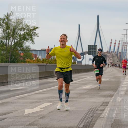03.10.2025 - Köhlbrandbrückenlauf Michael Burmester http://msf.ph/oto/9159243 03.10.2025 15:40:55 Position 3  meine-sportfotos.de