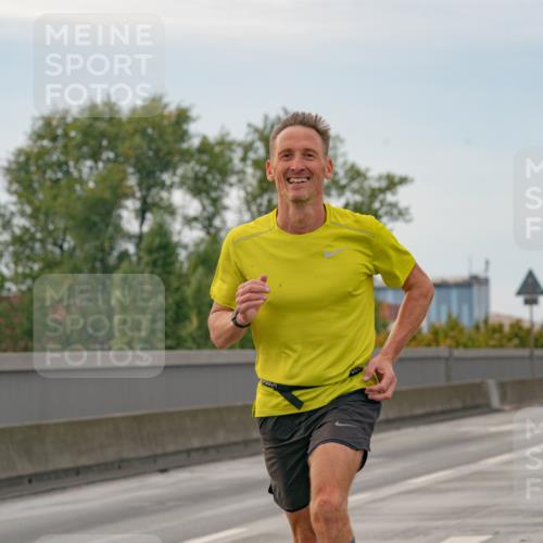 03.10.2025 - Köhlbrandbrückenlauf Michael Burmester http://msf.ph/oto/9159248 03.10.2025 15:40:57 Position 3  meine-sportfotos.de