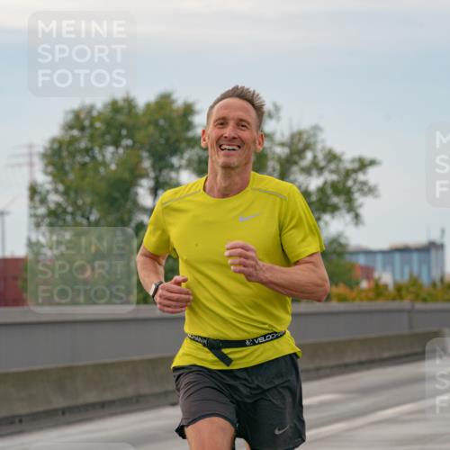 03.10.2025 - Köhlbrandbrückenlauf Michael Burmester http://msf.ph/oto/9159249 03.10.2025 15:40:57 Position 3  meine-sportfotos.de