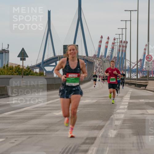 03.10.2025 - Köhlbrandbrückenlauf Michael Burmester http://msf.ph/oto/9159270 03.10.2025 15:41:27 Position 3 12, 5 meine-sportfotos.de