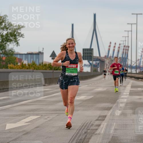 03.10.2025 - Köhlbrandbrückenlauf Michael Burmester http://msf.ph/oto/9159272 03.10.2025 15:41:29 Position 3 8968 meine-sportfotos.de