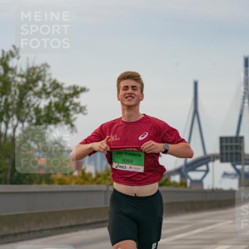 03.10.2025 - Köhlbrandbrückenlauf Michael Burmester http://msf.ph/oto/9159283 03.10.2025 15:41:37 Position 3 9269 meine-sportfotos.de