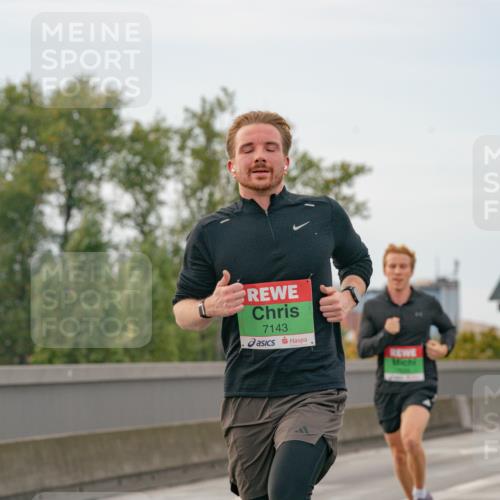 03.10.2025 - Köhlbrandbrückenlauf Michael Burmester http://msf.ph/oto/9159300 03.10.2025 15:41:57 Position 3 7143 meine-sportfotos.de