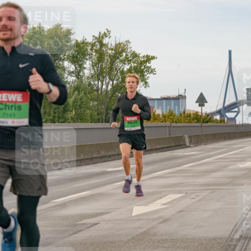03.10.2025 - Köhlbrandbrückenlauf Michael Burmester http://msf.ph/oto/9159301 03.10.2025 15:41:58 Position 3 7143, 7520 meine-sportfotos.de