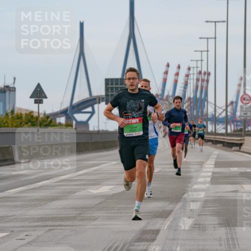 03.10.2025 - Köhlbrandbrückenlauf Michael Burmester http://msf.ph/oto/9159305 03.10.2025 15:42:05 Position 3 9707 meine-sportfotos.de