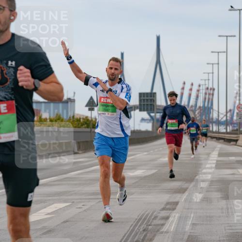 03.10.2025 - Köhlbrandbrückenlauf Michael Burmester http://msf.ph/oto/9159308 03.10.2025 15:42:10 Position 3 9707, 7047 meine-sportfotos.de
