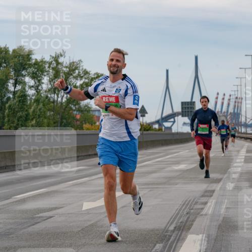 03.10.2025 - Köhlbrandbrückenlauf Michael Burmester http://msf.ph/oto/9159312 03.10.2025 15:42:11 Position 3  meine-sportfotos.de