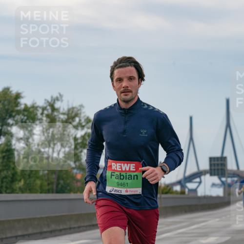 03.10.2025 - Köhlbrandbrückenlauf Michael Burmester http://msf.ph/oto/9159319 03.10.2025 15:42:15 Position 3 9461 meine-sportfotos.de