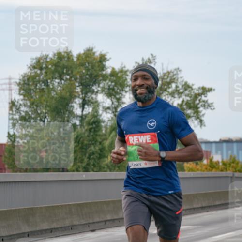 03.10.2025 - Köhlbrandbrückenlauf Michael Burmester http://msf.ph/oto/9159327 03.10.2025 15:42:22 Position 3  meine-sportfotos.de