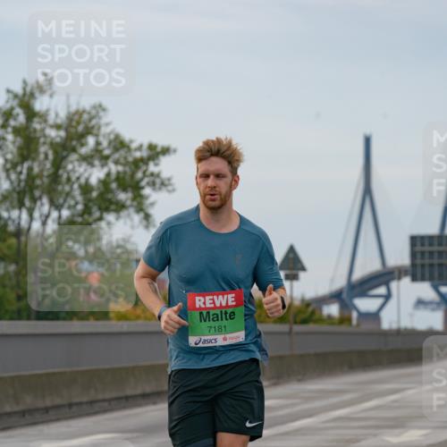 03.10.2025 - Köhlbrandbrückenlauf Michael Burmester http://msf.ph/oto/9159337 03.10.2025 15:42:31 Position 3 7181 meine-sportfotos.de