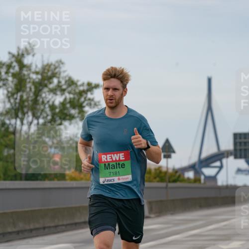 03.10.2025 - Köhlbrandbrückenlauf Michael Burmester http://msf.ph/oto/9159338 03.10.2025 15:42:32 Position 3 7181 meine-sportfotos.de