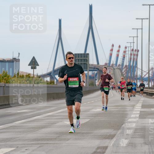 03.10.2025 - Köhlbrandbrückenlauf Michael Burmester http://msf.ph/oto/9159340 03.10.2025 15:42:37 Position 3 7026, 12, 5 meine-sportfotos.de
