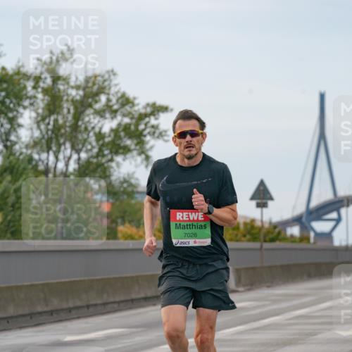 03.10.2025 - Köhlbrandbrückenlauf Michael Burmester http://msf.ph/oto/9159344 03.10.2025 15:42:40 Position 3 7026 meine-sportfotos.de