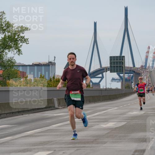 03.10.2025 - Köhlbrandbrückenlauf Michael Burmester http://msf.ph/oto/9159347 03.10.2025 15:42:44 Position 3  meine-sportfotos.de
