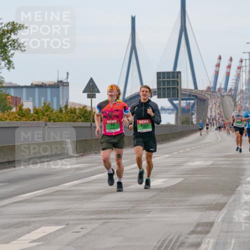 03.10.2025 - Köhlbrandbrückenlauf Michael Burmester http://msf.ph/oto/9159352 03.10.2025 15:42:52 Position 3 12, 5 meine-sportfotos.de