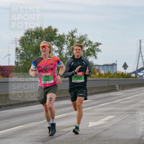 03.10.2025 - Köhlbrandbrückenlauf Michael Burmester http://msf.ph/oto/9159361 03.10.2025 15:42:57 Position 3 9268, 9322 meine-sportfotos.de