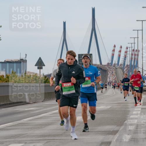 03.10.2025 - Köhlbrandbrückenlauf Michael Burmester http://msf.ph/oto/9159368 03.10.2025 15:43:05 Position 3 9590, 12, 5 meine-sportfotos.de