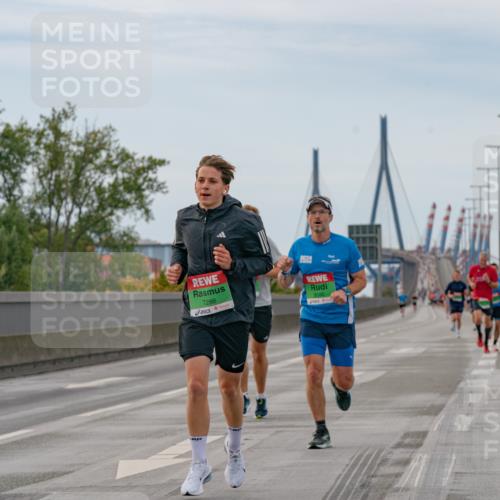 03.10.2025 - Köhlbrandbrückenlauf Michael Burmester http://msf.ph/oto/9159372 03.10.2025 15:43:07 Position 3 7286, 24 meine-sportfotos.de