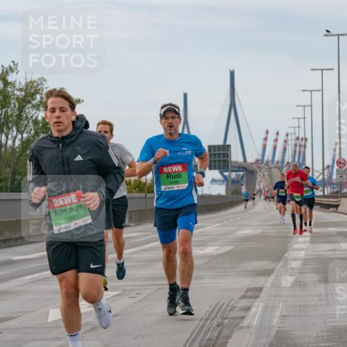 03.10.2025 - Köhlbrandbrückenlauf Michael Burmester http://msf.ph/oto/9159373 03.10.2025 15:43:08 Position 3 7286, 9590 meine-sportfotos.de