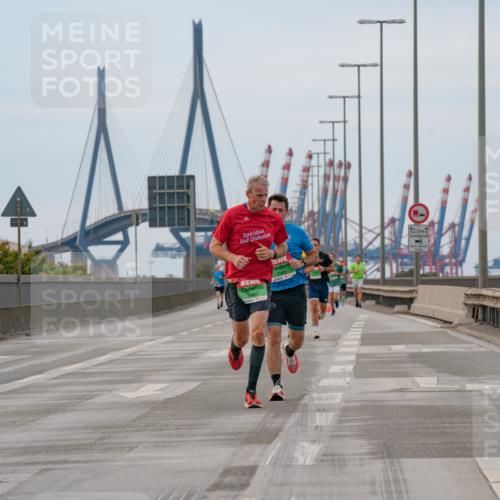 03.10.2025 - Köhlbrandbrückenlauf Michael Burmester http://msf.ph/oto/9159378 03.10.2025 15:43:13 Position 3 9481, 12, 5 meine-sportfotos.de