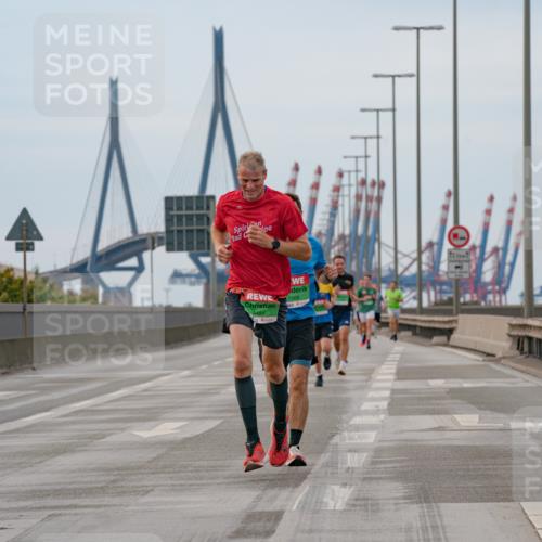 03.10.2025 - Köhlbrandbrückenlauf Michael Burmester http://msf.ph/oto/9159380 03.10.2025 15:43:15 Position 3 9481, 7068 meine-sportfotos.de