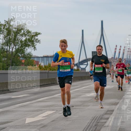 03.10.2025 - Köhlbrandbrückenlauf Michael Burmester http://msf.ph/oto/9159391 03.10.2025 15:43:25 Position 3 8872, 7123 meine-sportfotos.de