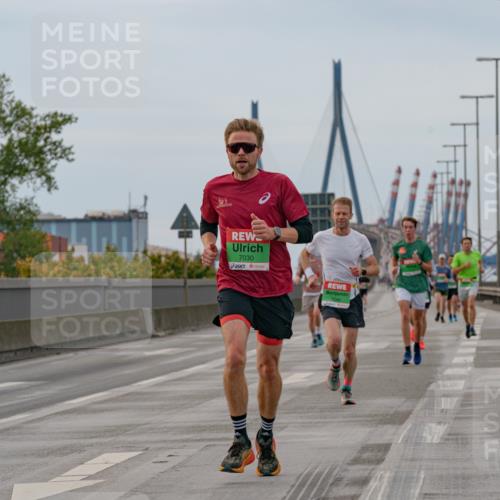 03.10.2025 - Köhlbrandbrückenlauf Michael Burmester http://msf.ph/oto/9159399 03.10.2025 15:43:32 Position 3 7030 meine-sportfotos.de