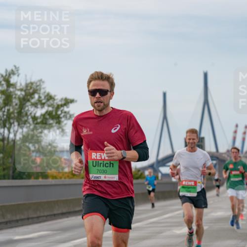 03.10.2025 - Köhlbrandbrückenlauf Michael Burmester http://msf.ph/oto/9159402 03.10.2025 15:43:34 Position 3 7030 meine-sportfotos.de