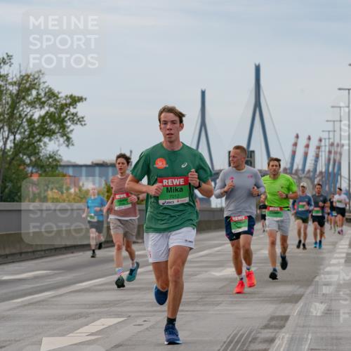 03.10.2025 - Köhlbrandbrückenlauf Michael Burmester http://msf.ph/oto/9159413 03.10.2025 15:43:40 Position 3 7012 meine-sportfotos.de
