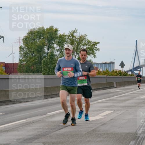 03.10.2025 - Köhlbrandbrückenlauf Michael Burmester http://msf.ph/oto/9159436 03.10.2025 15:43:51 Position 3 9594 meine-sportfotos.de